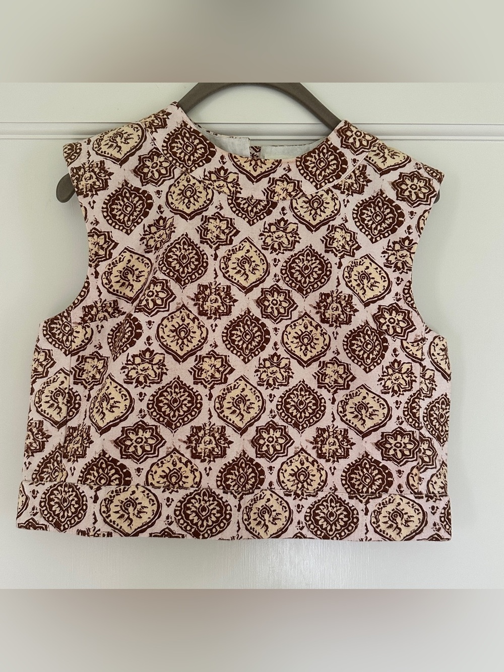 Julia Amory Slim Top Coco Moroccan Medallion XS NWT Crop Cotton